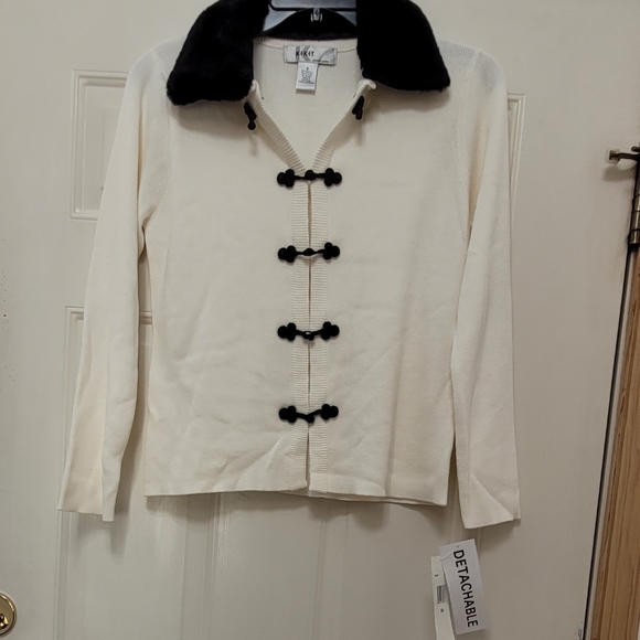 K I K I T size small with detachable collar NWT - Picture 5 of 12